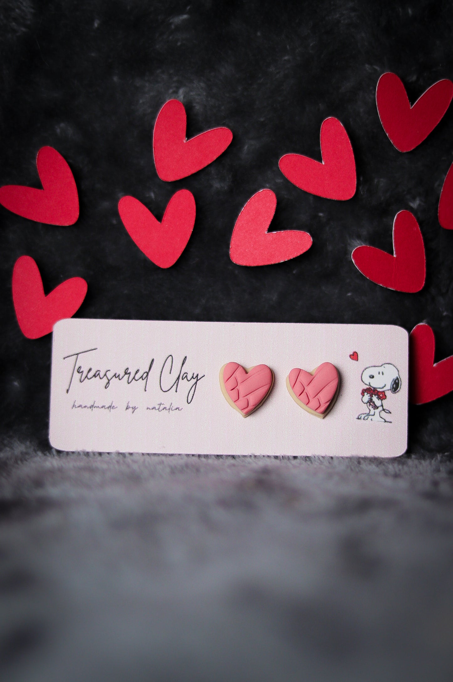 Concha heart studs